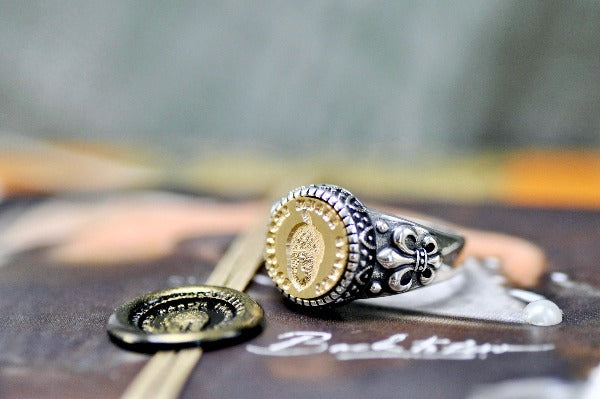 Acorn Latin Motto Fleur De Lis Signet Ring - Backtozero B20 - 12f, 12mm, 12mm ring, 925 Silver, accessory, acorn, Fleur de Lis, him, Intaglio, Intaglio ring, jewelry, latin, latin motto, Message, patience, ring, seal, seal ring, signet, size 10, size 11, size 8, size 9, time, wax seal, wax seal stamp