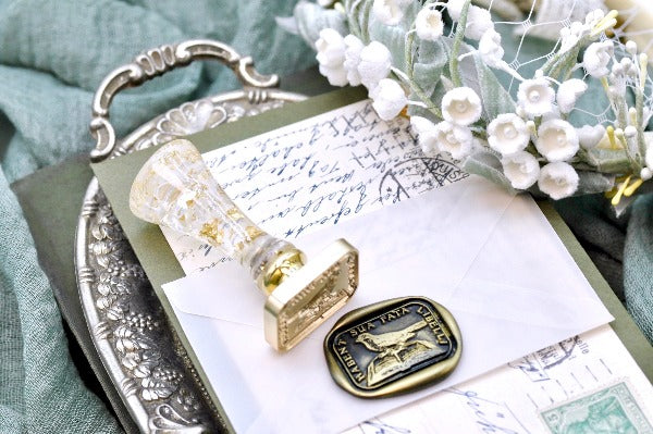 Bird & Book Latin Motto Wax Seal Stamp - Backtozero B20 - antique, determination, knowledge, latin, latin motto, Message, Retro, rounded rectangle, Signature, signaturehandle, wisdom