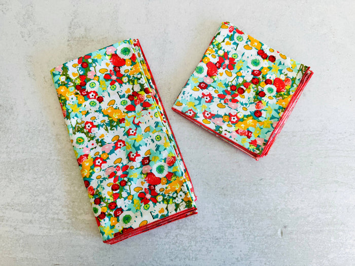 Bountiful Garden Cloth Napkins, Set of Four: 18" Everyday