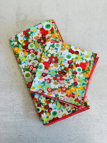 Bountiful Garden Cloth Napkins, Set of Four: 18" Everyday
