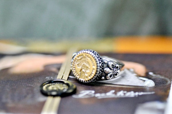 Hand Holding Plant Latin Motto Fleur De Lis Signet Ring - Backtozero B20 - 12f, 12mm, 12mm ring, 925 Silver, accessory, courage, Fleur de Lis, goal, him, Intaglio, Intaglio ring, jewelry, latin, latin motto, Message, possible, ring, seal, seal ring, signet, size 10, size 11, size 8, size 9, wax seal, wax seal stamp