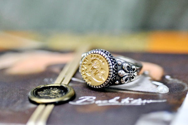 Rose Latin Motto Fleur De Lis Signet Ring - Backtozero B20 - 12f, 12mm, 12mm ring, 925 Silver, accessory, Fleur de Lis, Flower, him, Intaglio, Intaglio ring, jewelry, latin, latin motto, life, Message, positivity, ring, seal, seal ring, signet, size 10, size 11, size 8, size 9, wax seal, wax seal stamp