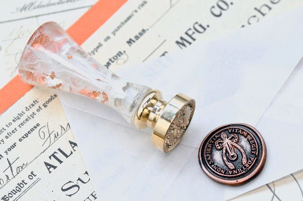 Wishbone Latin Motto Wax Seal Stamp | S - Backtozero B20 - antique, fortune, latin, latin motto, luck, Message, Retro, Signature, signaturehandle